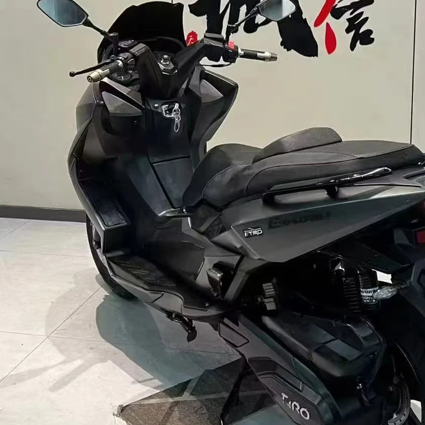 The Tai Rong Pathfinder TR300 Motorcycle Is Equipped with an ABS Braking System and a Super-large Liquid Crystal Instrument.