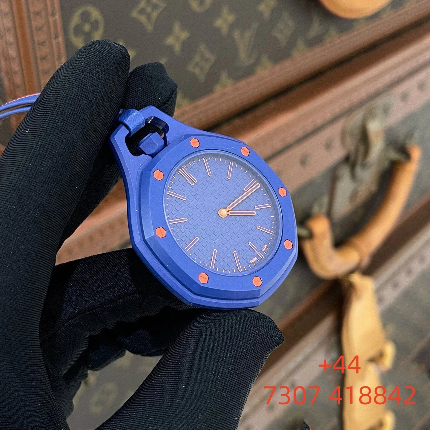 Reloj de pulsera de lujo personalizado, con cristal de zafiro y movimiento integrado personalizado.